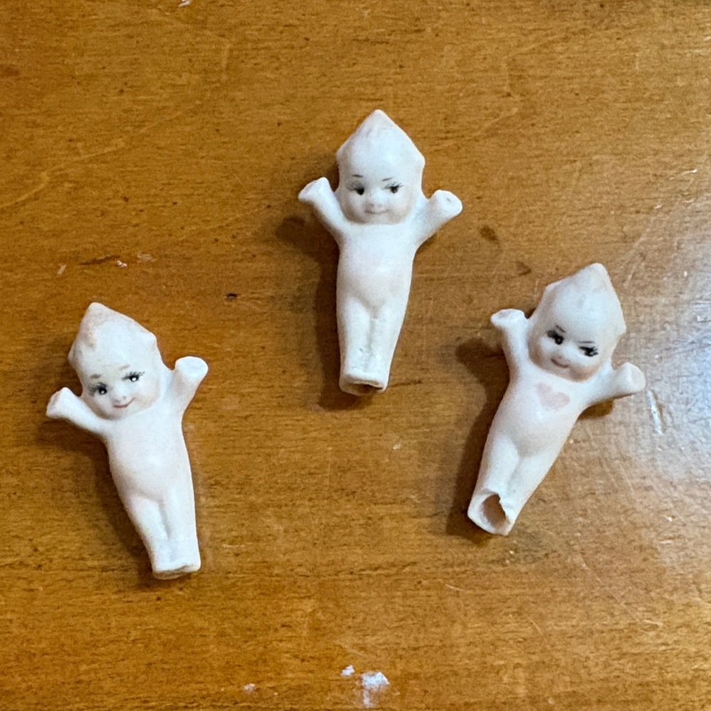 Set of 3 Kewpies, one inch